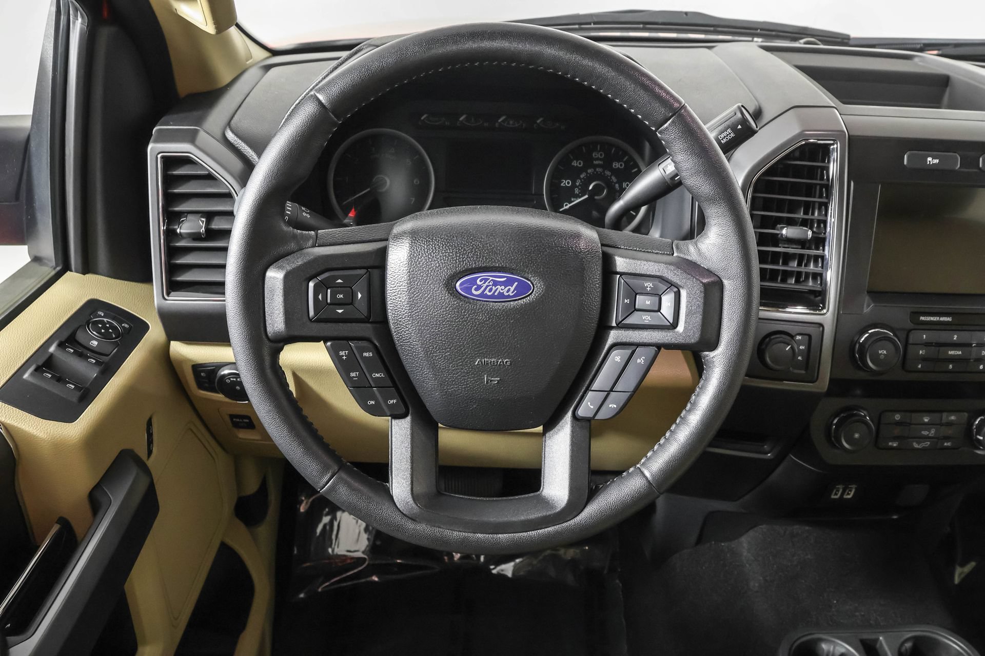 Used 2019 Ford F150 XLT w/ Equipment Group 302A Luxury AWD/4WD image 26