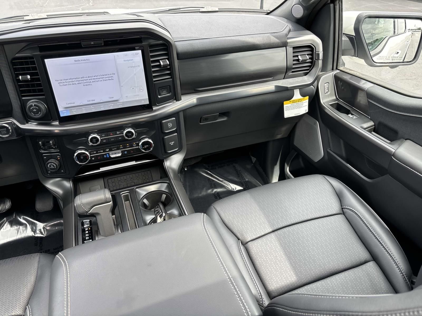 New 2025 Ford F150 Lariat w/ Equipment Group 502A High image 33