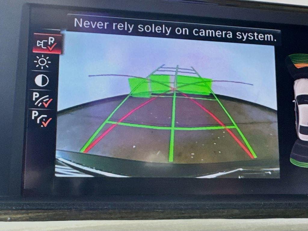 Used 2017 BMW 330i Sedan image 16