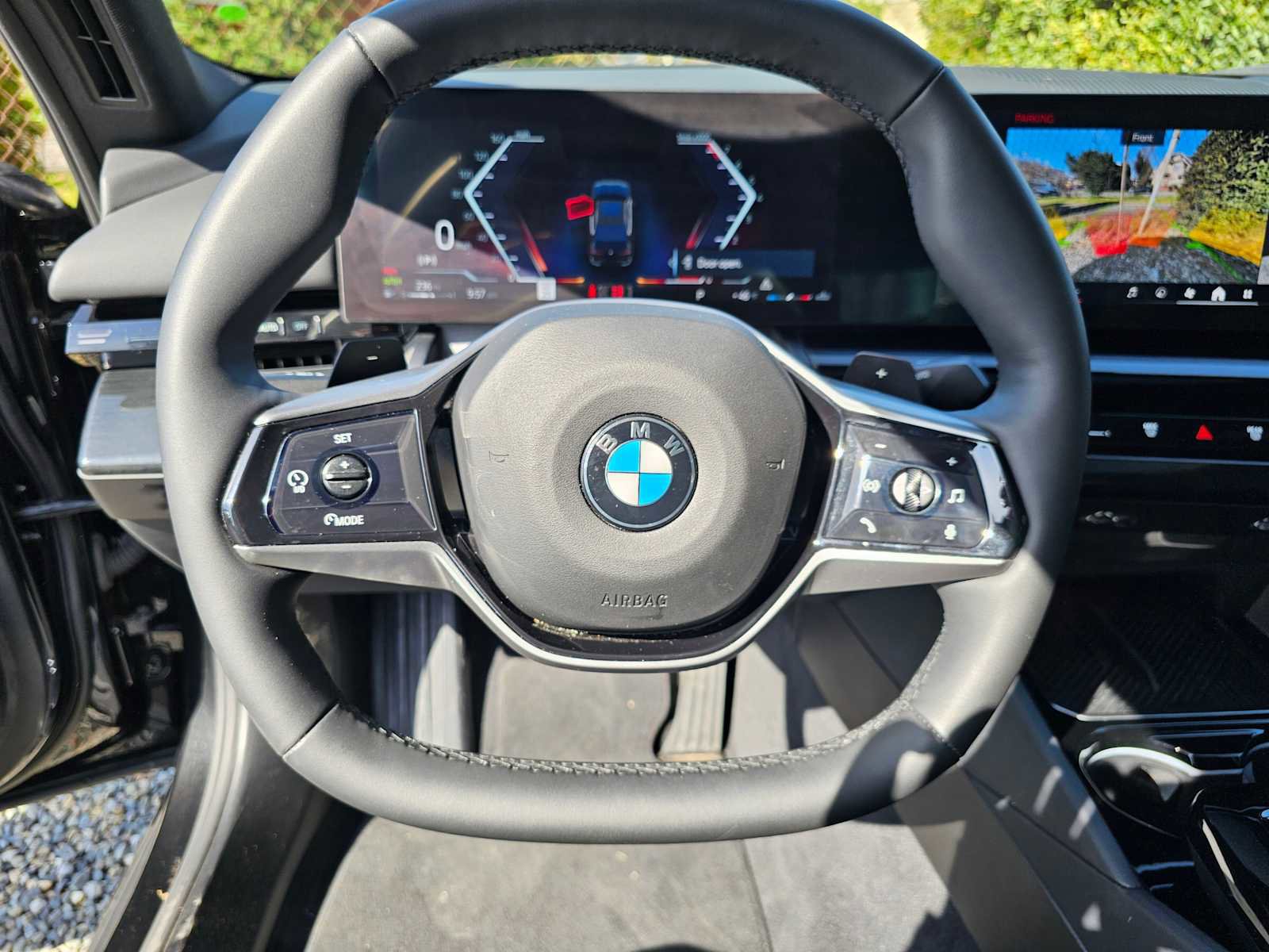 Used 2025 BMW 530i xDrive AWD/4WD image 25