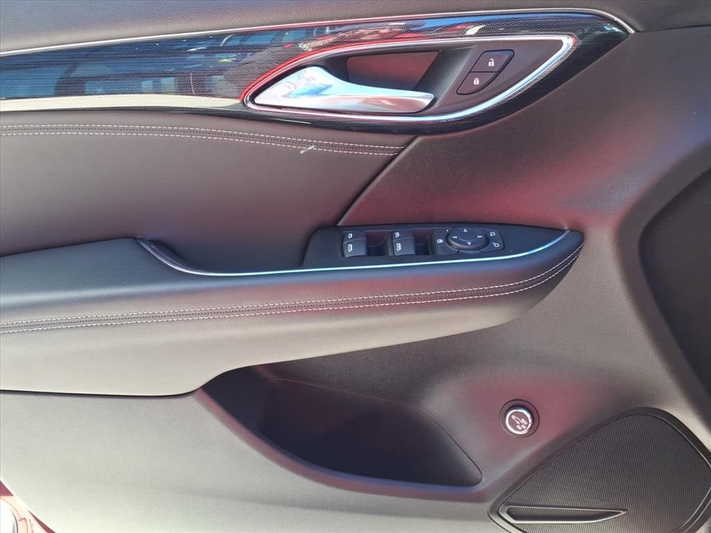 Used 2022 Buick Envision Preferred image 11