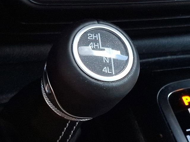 Used 2019 Jeep Wrangler Unlimited Sahara AWD/4WD image 25