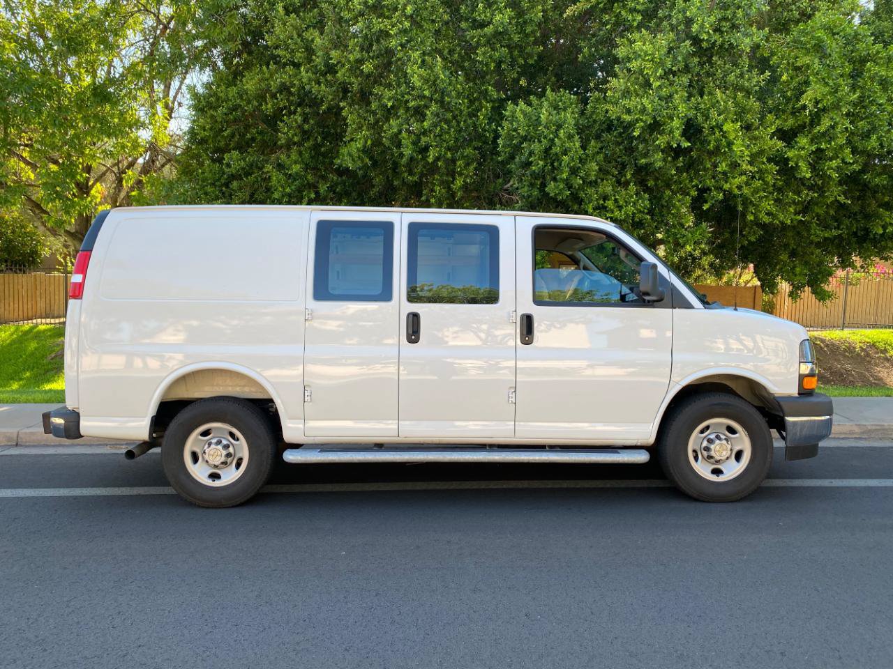 Used 2025 Chevrolet Express 2500 w/ Driver Convenience Package RWD image 6