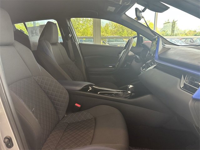 Used 2020 Toyota C-HR XLE image 18