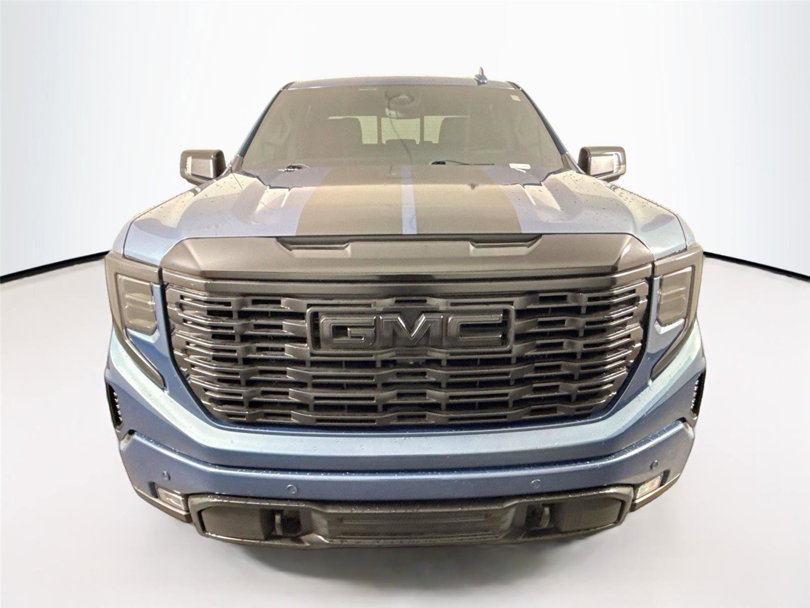 Used 2025 GMC Sierra 1500 Denali w/ Denali Reserve Package AWD/4WD image 9