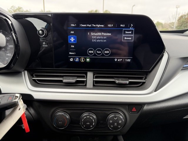 Used 2025 Chevrolet Trax LS image 21