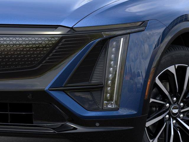 New 2025 Cadillac Lyriq Sport RWD image 10