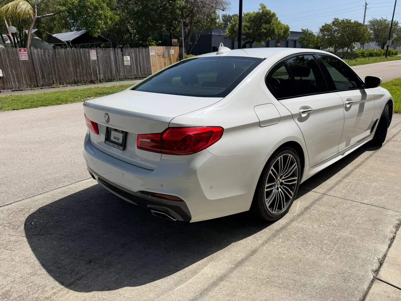 Used 2018 BMW 530i w/ M Sport Package RWD image 5