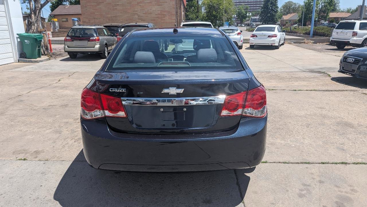Used 2014 Chevrolet Cruze LS FWD image 6
