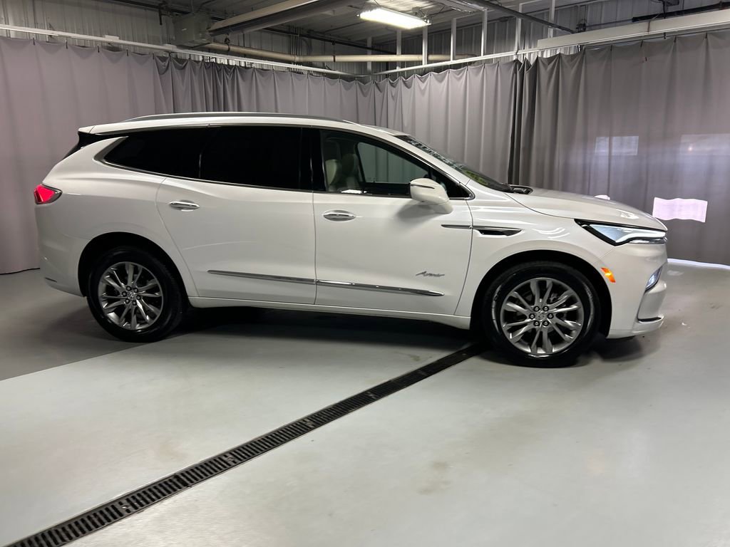 Used 2023 Buick Enclave Avenir w/ Avenir Technology Package AWD/4WD image 8