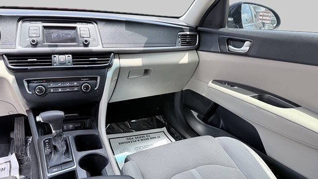 Used 2017 Kia Optima LX w/ Convenience Package FWD image 16