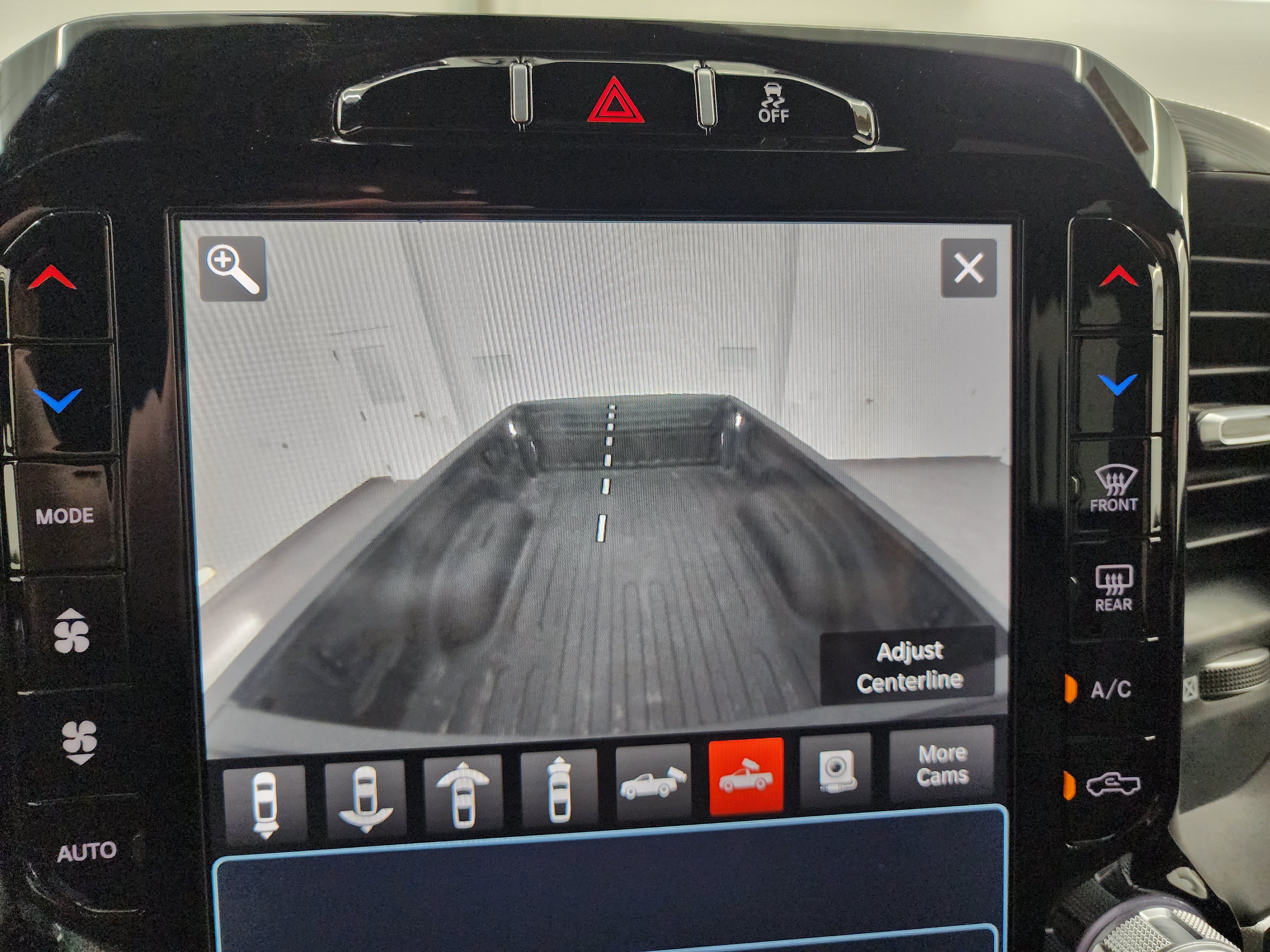Used 2024 RAM 2500 Laramie w/ Night Edition AWD/4WD image 15