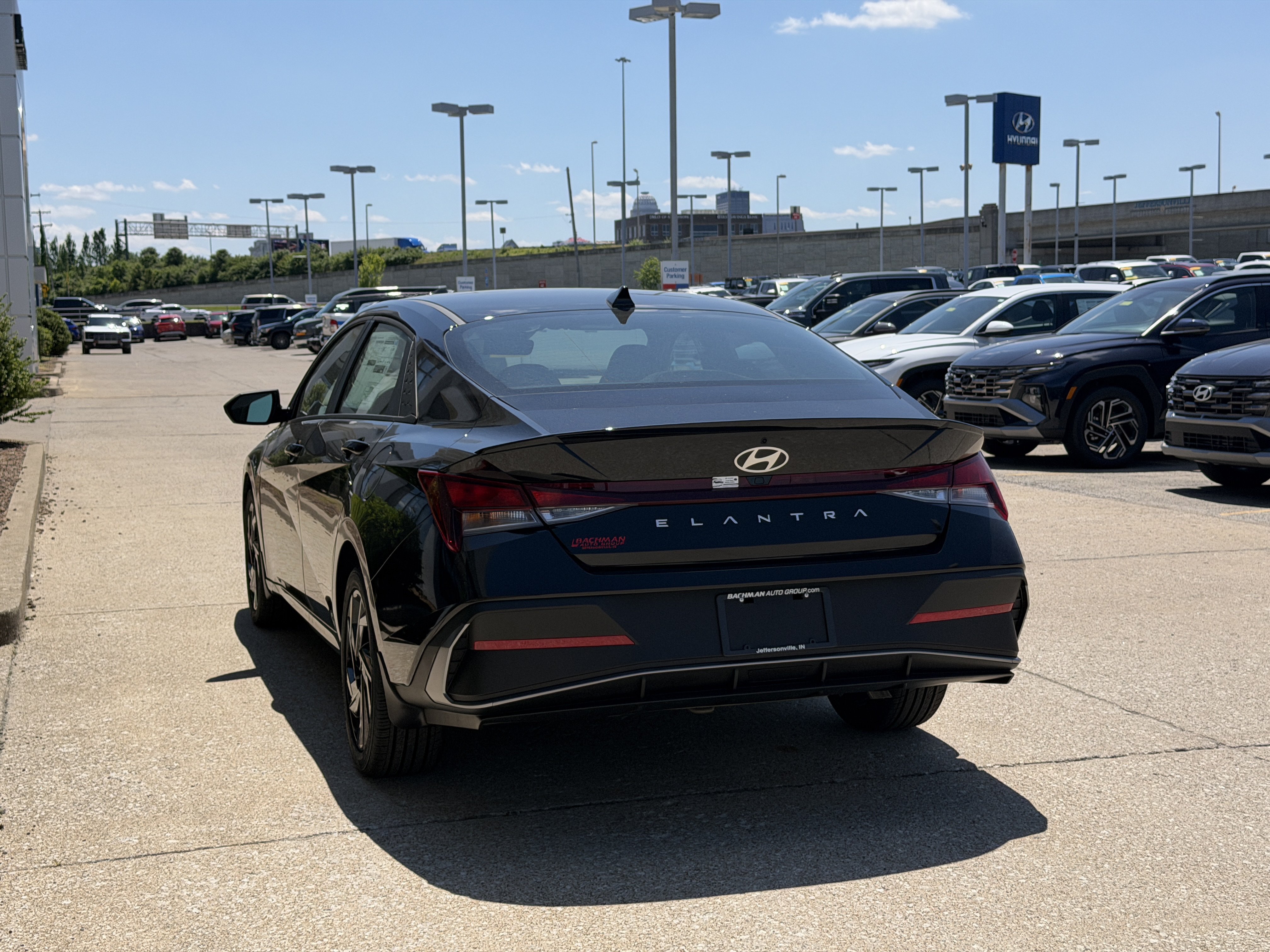 Used 2026 Hyundai Elantra Sport FWD image 7