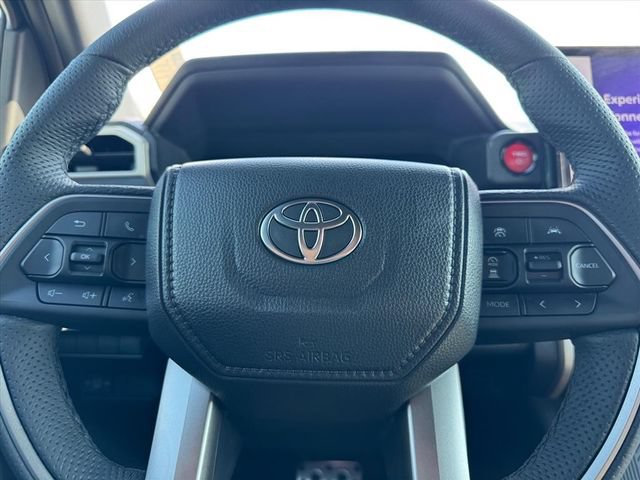 Used 2025 Toyota Tacoma TRD Sport AWD/4WD image 17