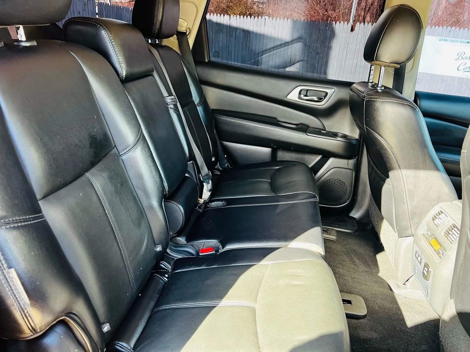 Used 2020 Nissan Pathfinder SL image 26