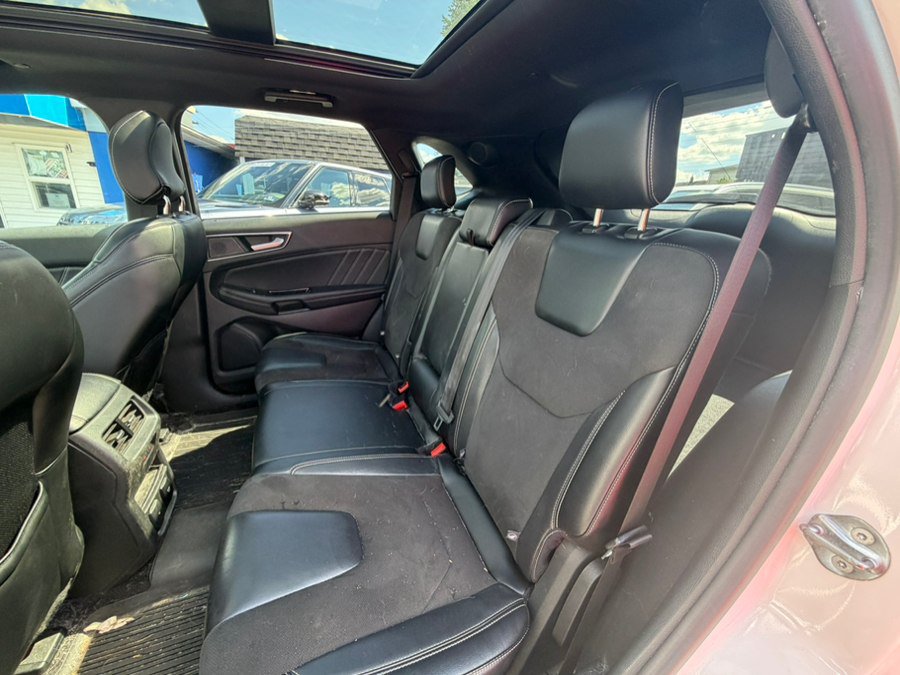 Used 2019 Ford Edge ST w/ Equipment Group 401A AWD/4WD image 10