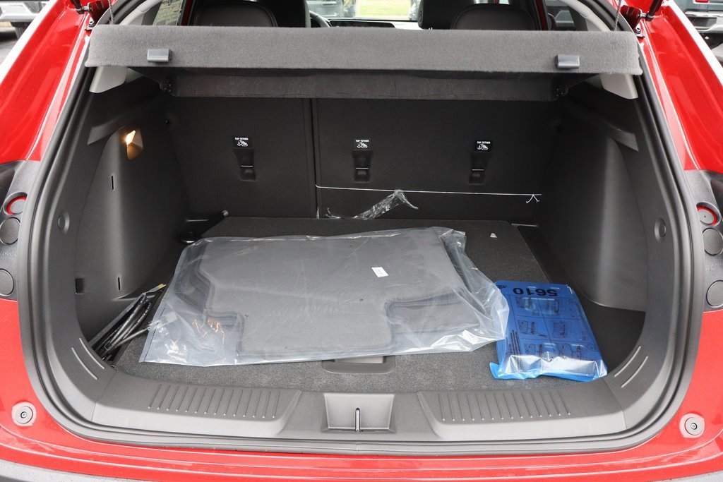 New 2026 Chevrolet Trax LT w/ LT Convenience Package image 21