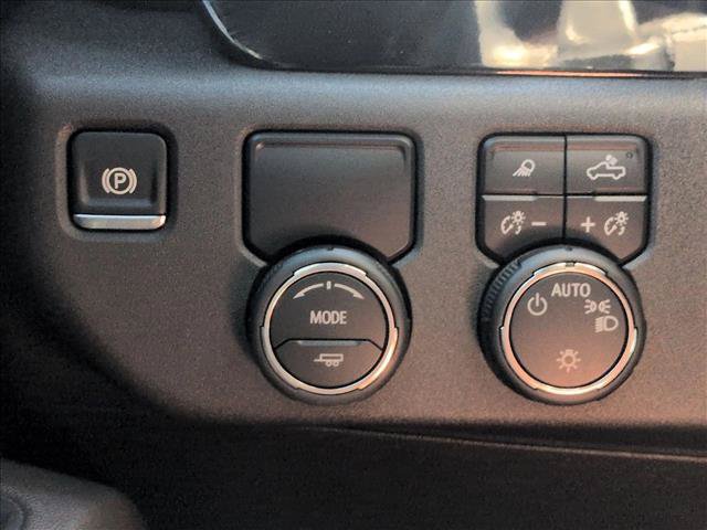Used 2025 Chevrolet Silverado 1500 LT w/ Safety Package RWD image 17