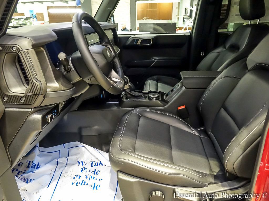 New 2025 Ford Bronco Badlands image 9