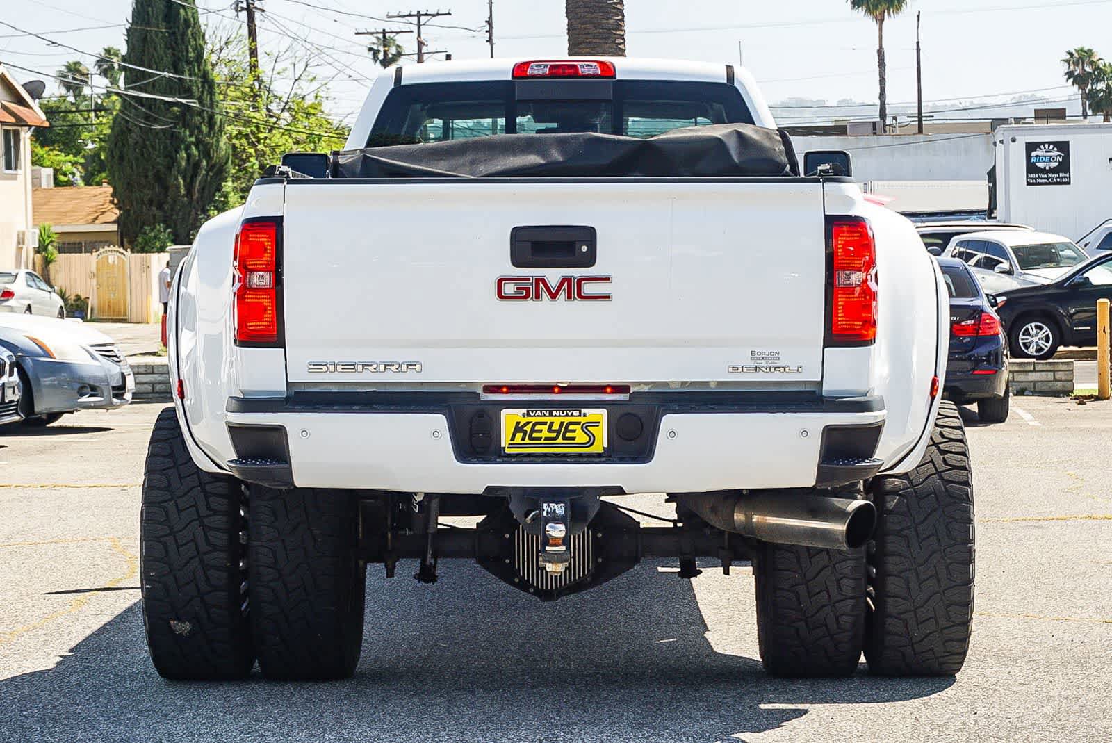 Used 2015 GMC Sierra 3500 Denali w/ Duramax Plus Package image 3