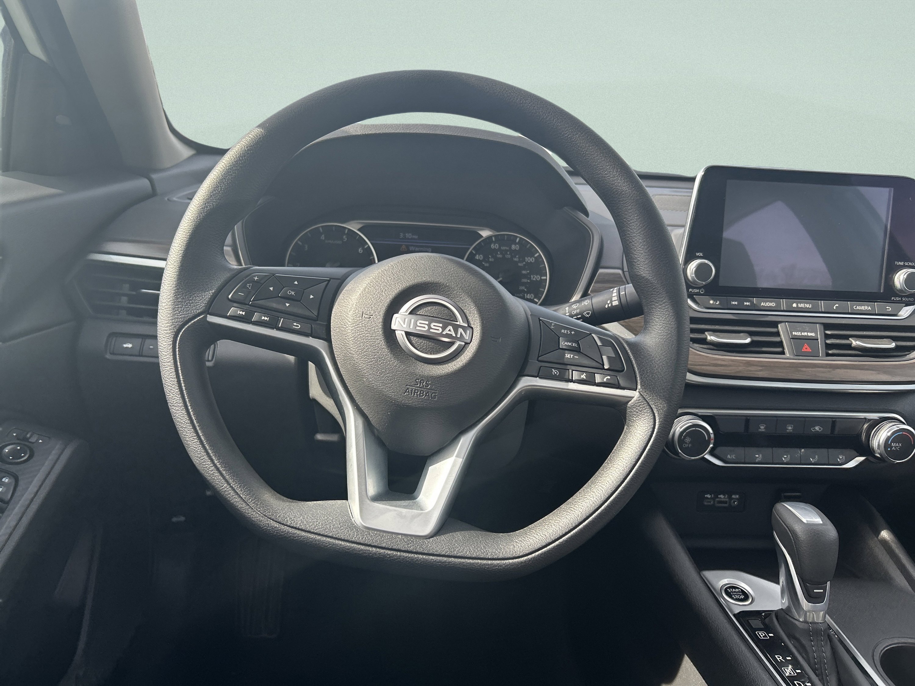 Used 2025 Nissan Altima 2.5 SV FWD image 19