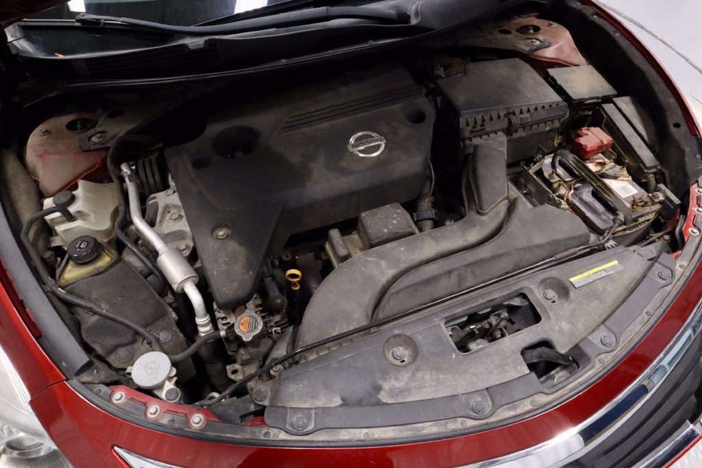 Used 2015 Nissan Altima 2.5 SV FWD image 16