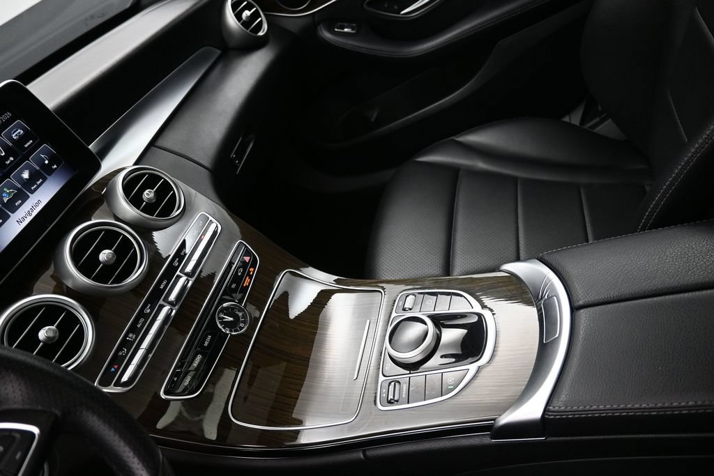 Used 2018 Mercedes-Benz C 300 4MATIC Sedan image 19