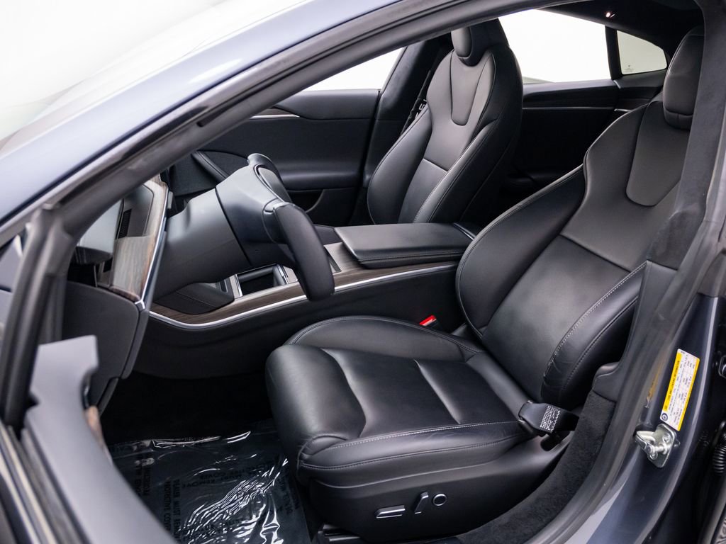 Used 2021 Tesla Model S Plaid image 16