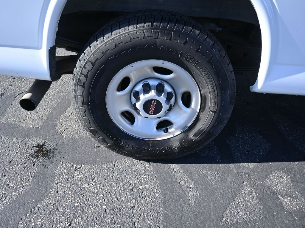 Used 2023 GMC Savana 2500 Extended w/ Enhanced Convenience Package image 25