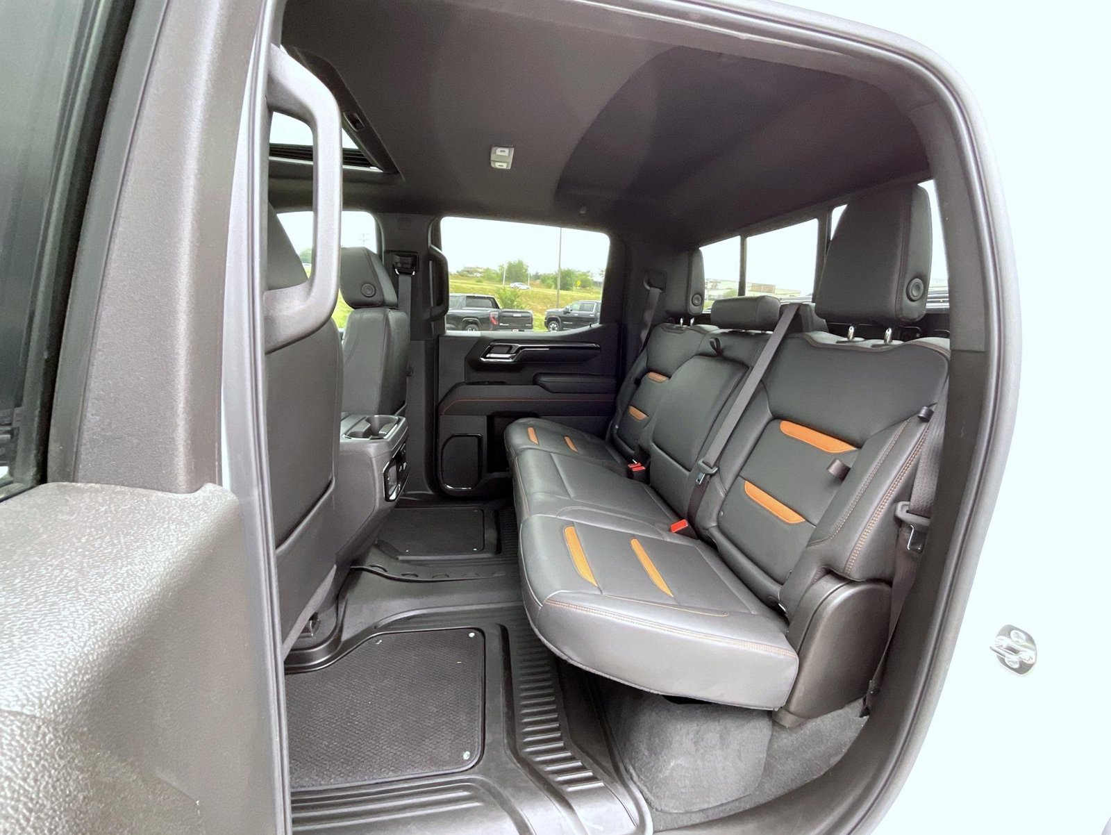 Certified 2025 GMC Sierra 1500 AT4 w/ AT4 Premium Package AWD/4WD image 19