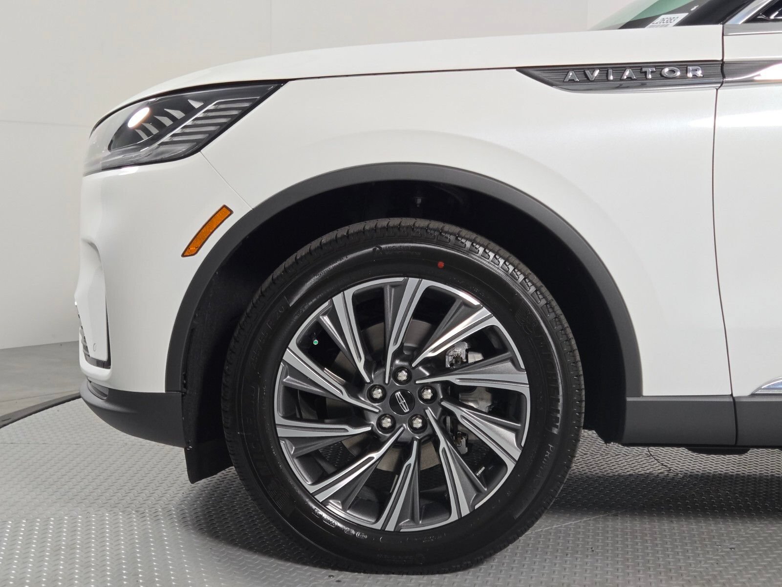 New 2026 Lincoln Aviator AWD image 11