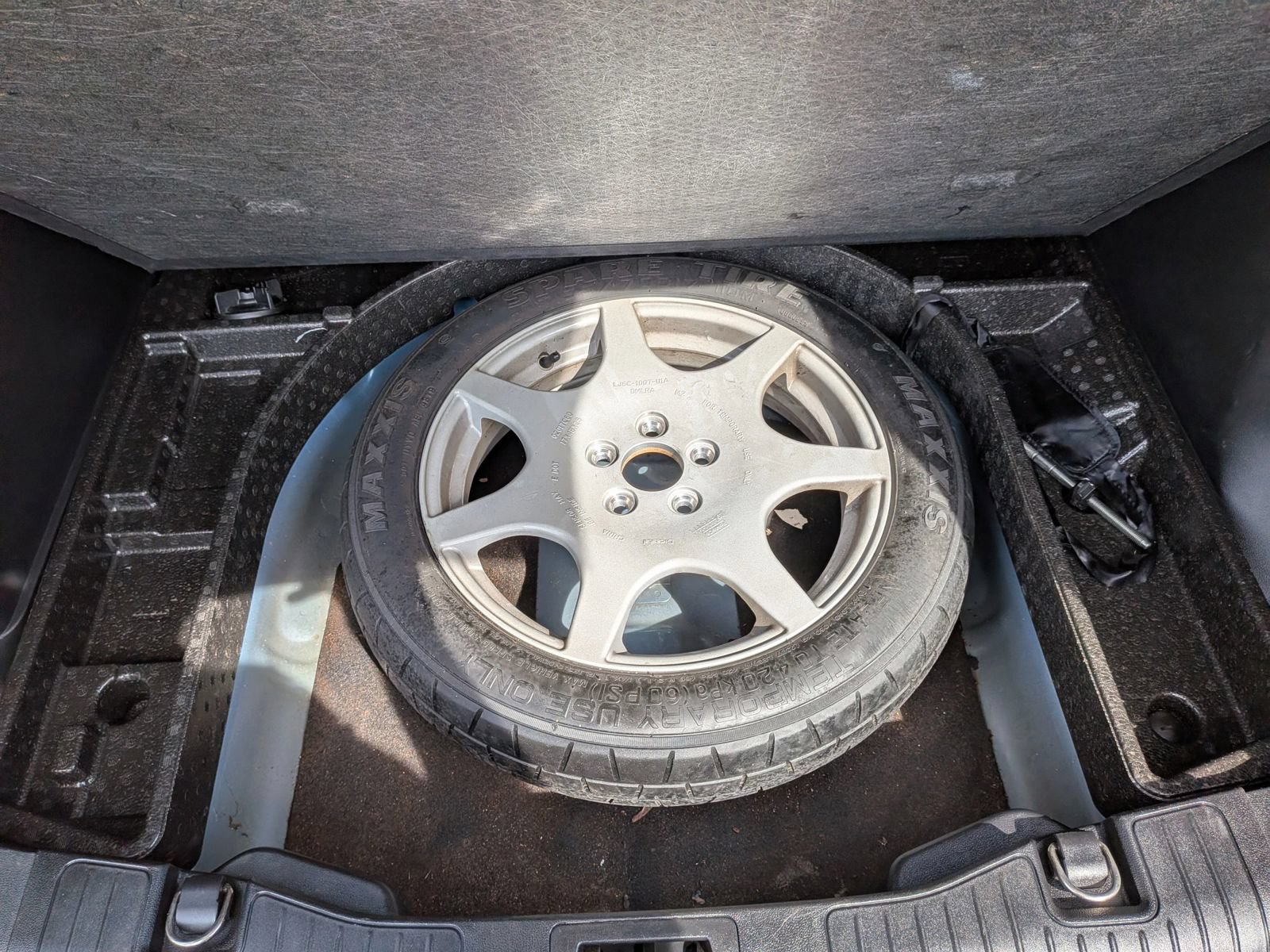 Used 2020 Ford Escape SE FWD image 32