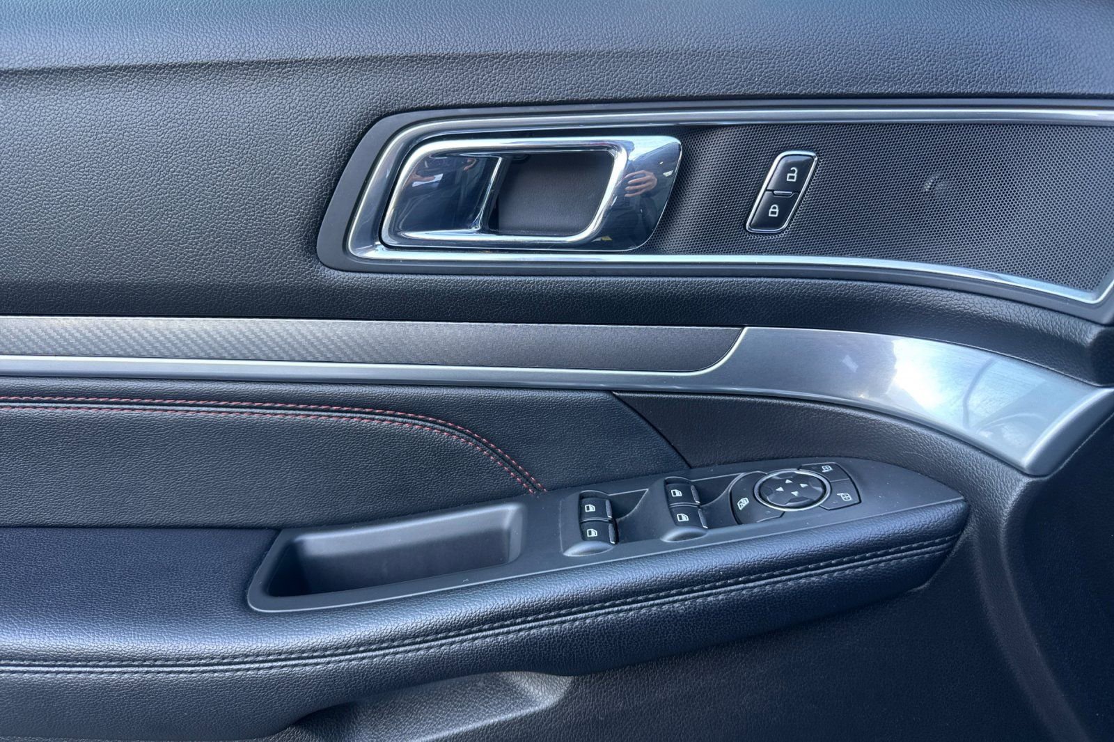 Used 2017 Ford Explorer Sport image 11