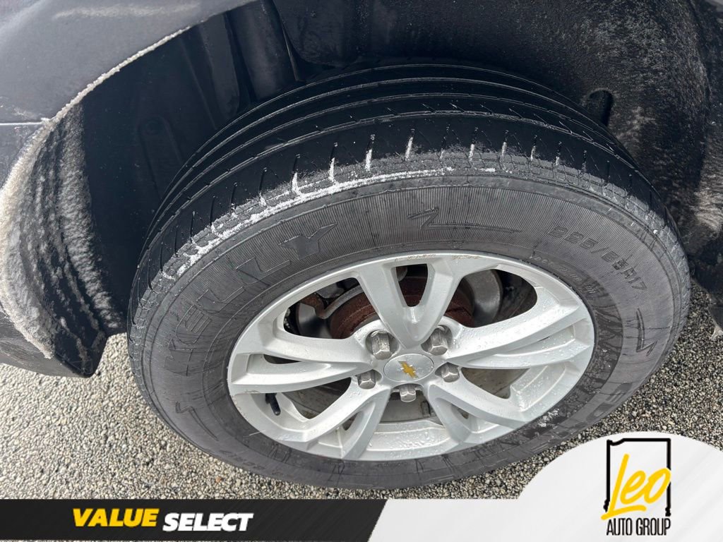 Used 2017 Chevrolet Equinox LT image 3