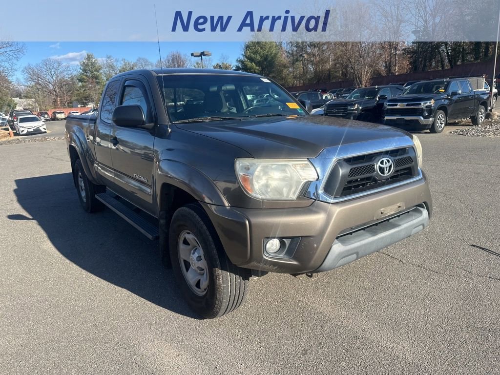 Used 2014 Toyota Tacoma 4x4 Access Cab V6 image 2