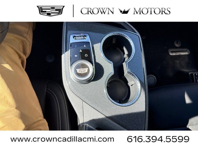 New 2027 Cadillac Optiq Premium Sport w/ LPO, Floor Liner Package AWD/4WD image 20