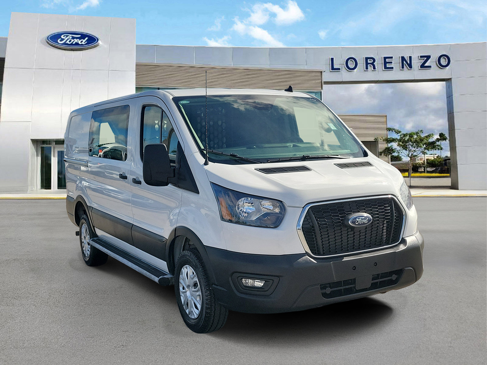 Used 2025 Ford Transit 250 Low Roof w/ Exterior Upgrade Package RWD image 3