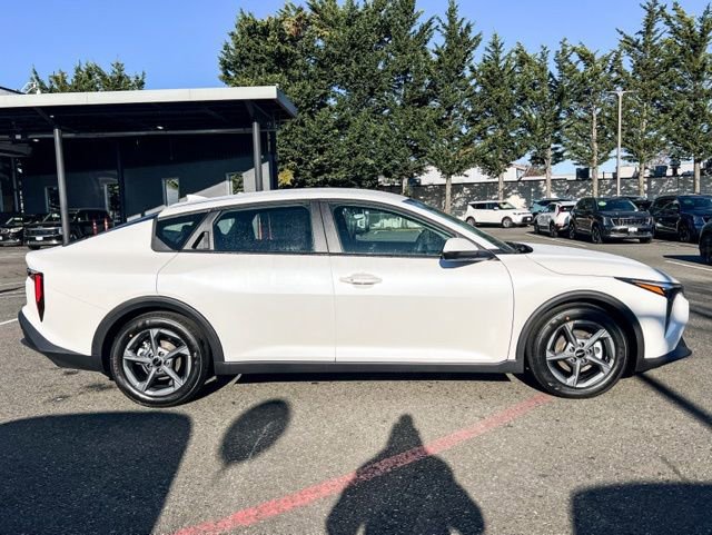 New 2025 Kia K4 LXS image 7