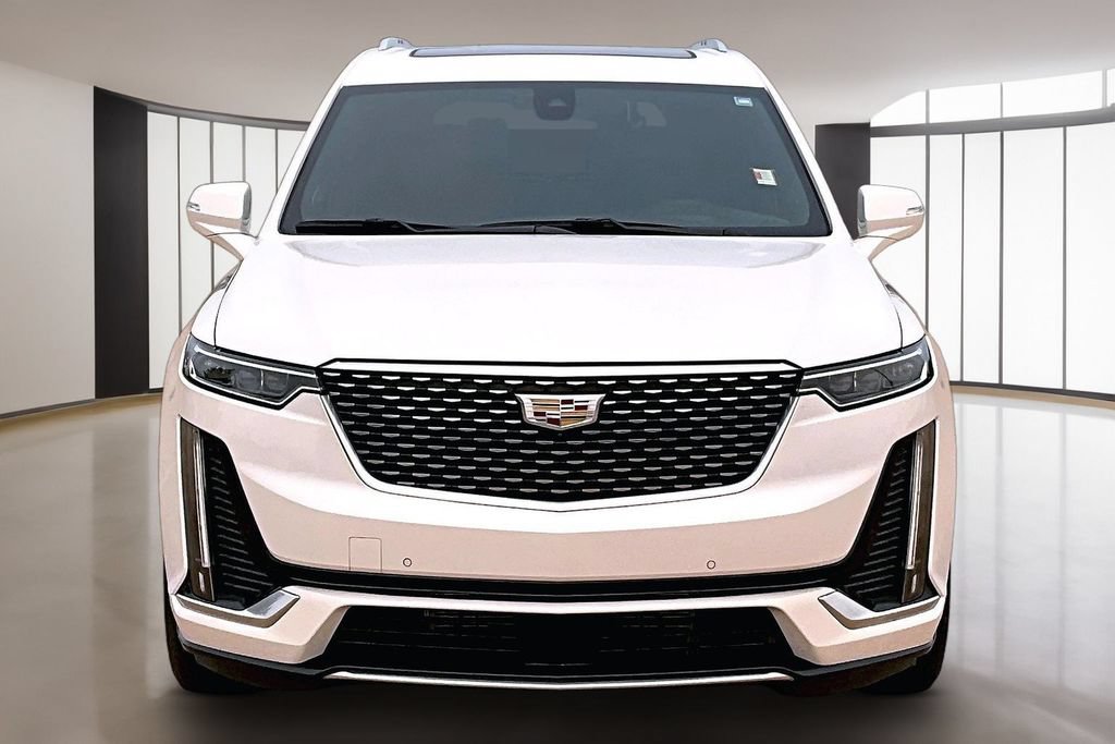 Used 2025 Cadillac XT6 Premium Luxury w/ Platinum Package AWD/4WD image 3