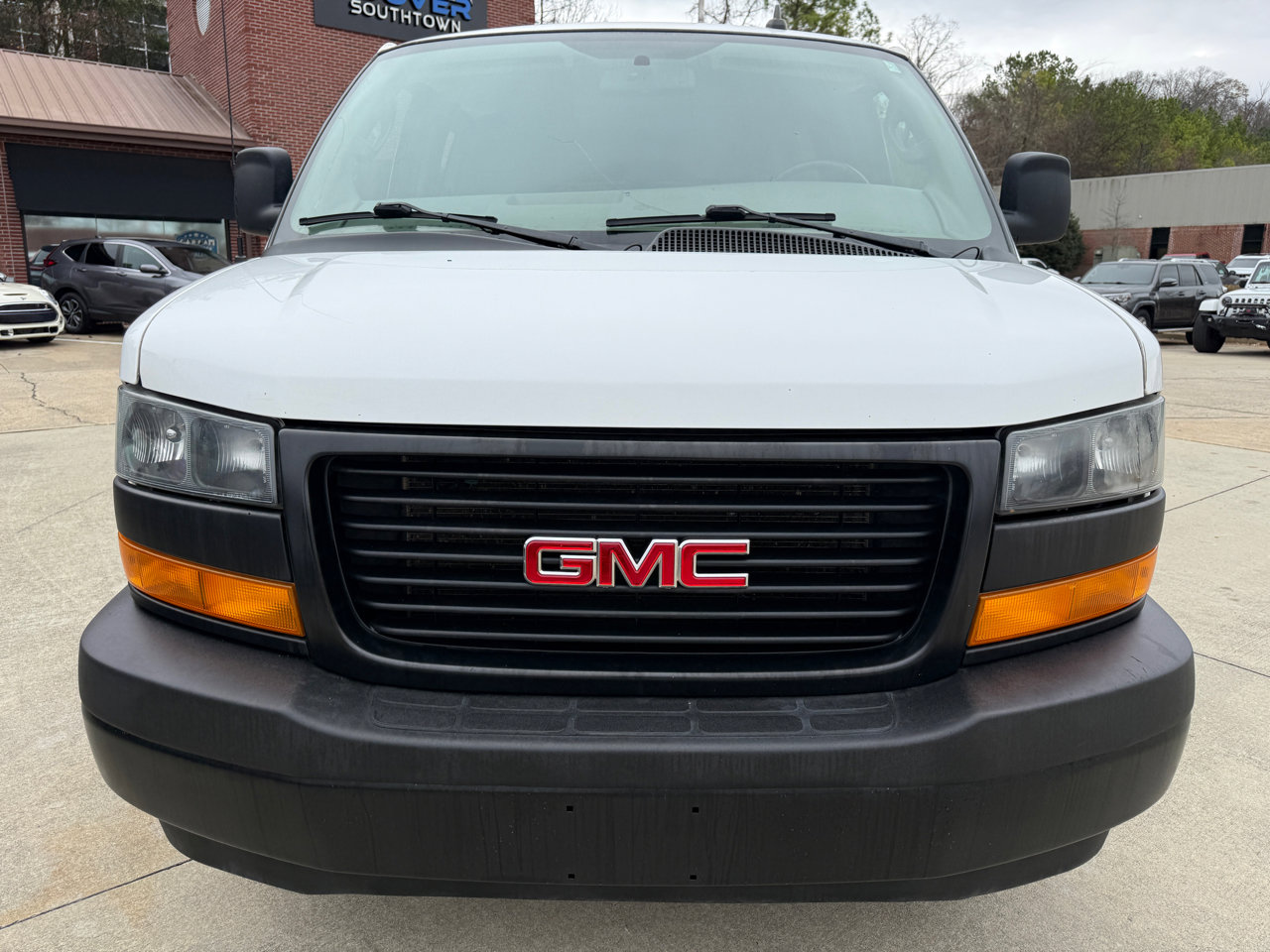 Used 2023 GMC Savana 3500 LS image 8
