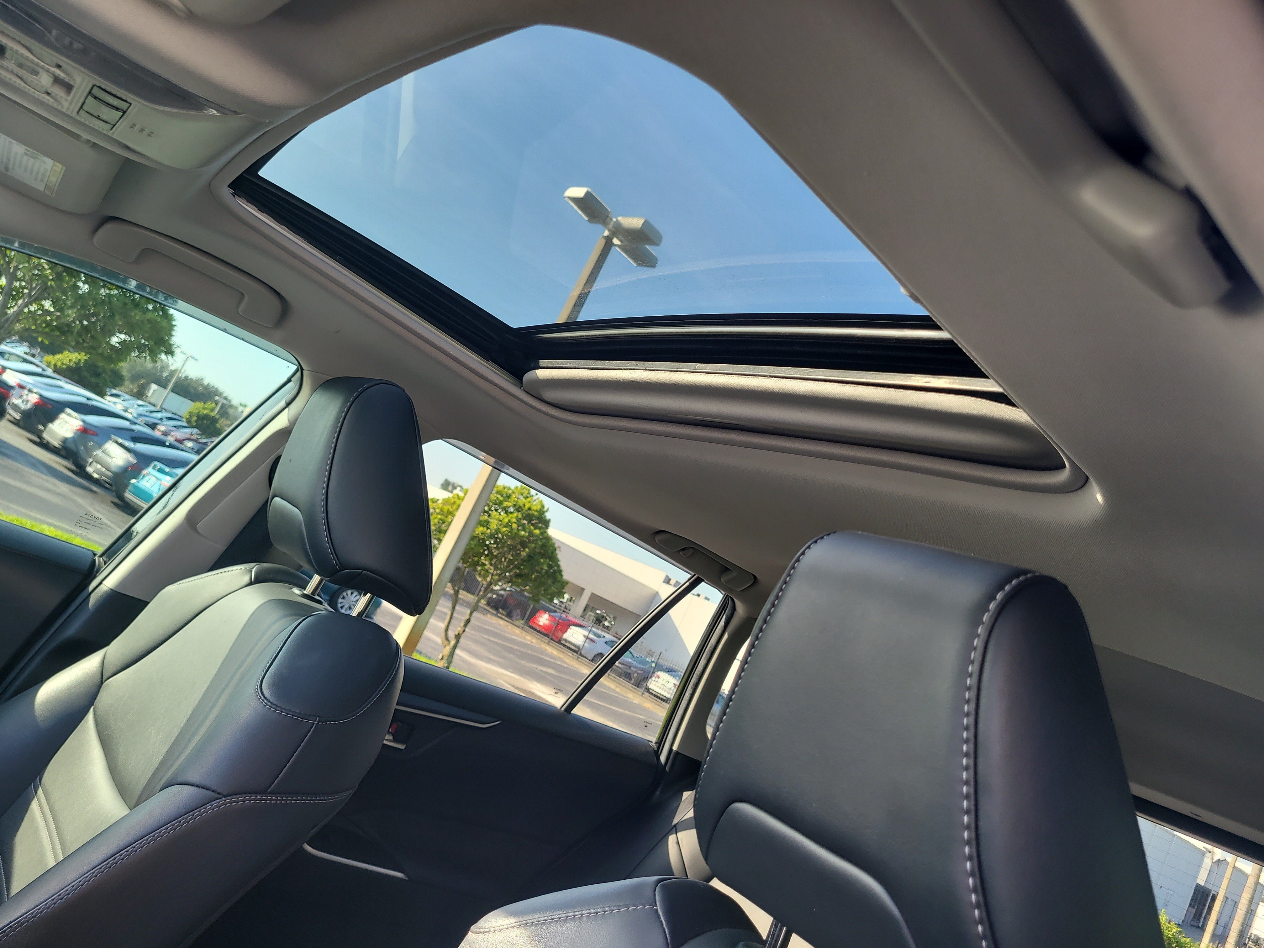 Used 2021 Toyota RAV4 XLE Premium FWD image 23