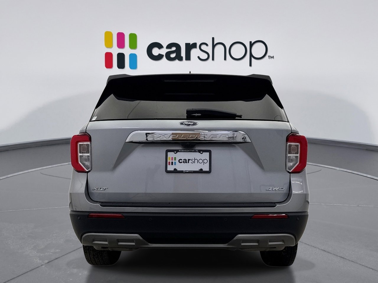 Used 2023 Ford Explorer XLT w/ Equipment Group 202A image 4