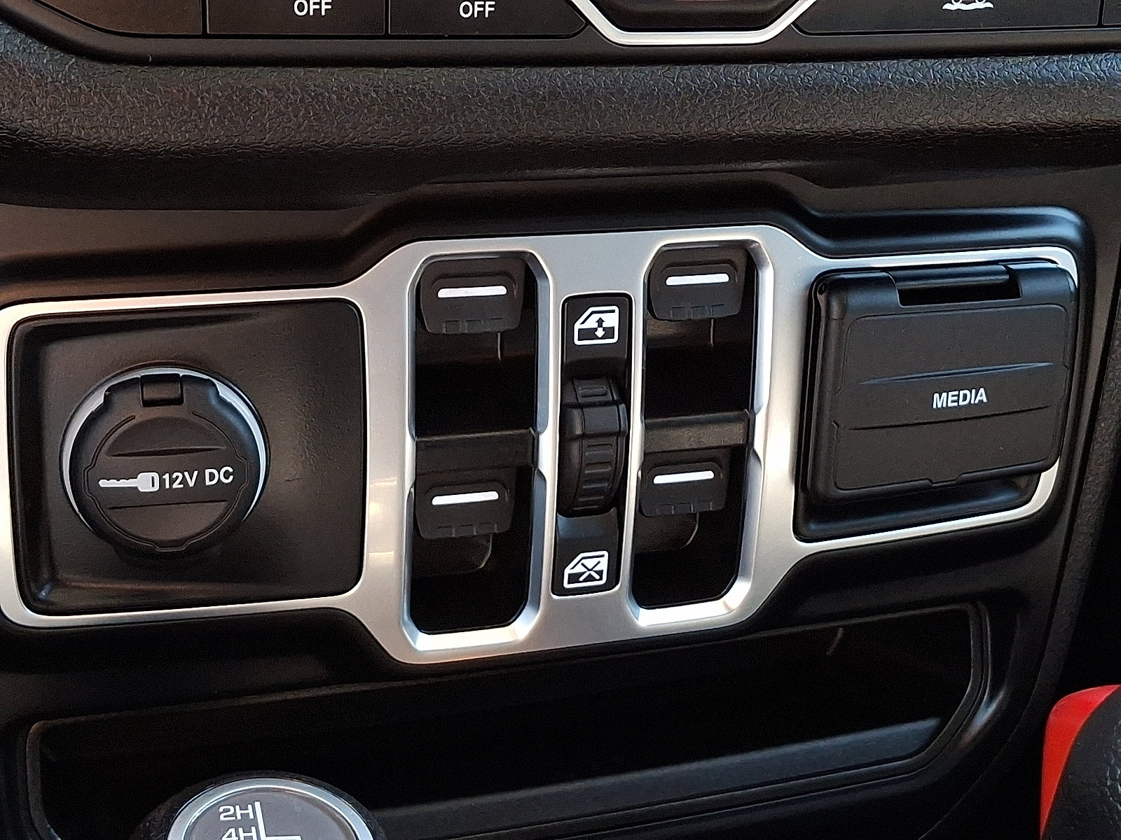 Certified 2025 Jeep Wrangler Unlimited Sport AWD/4WD image 25