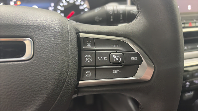 Used 2023 Jeep Compass Limited AWD/4WD image 30
