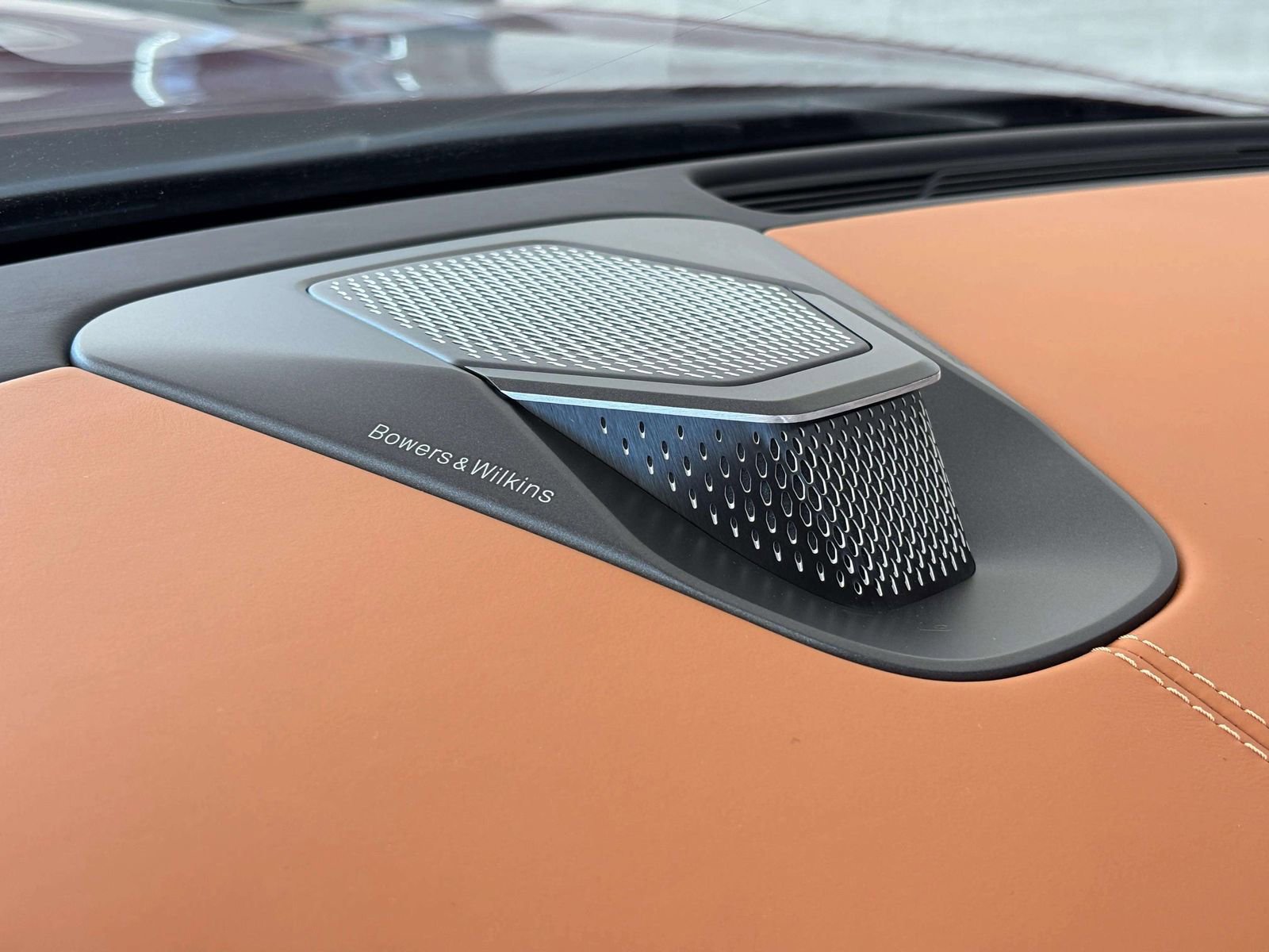 New 2026 Aston Martin V8 Vantage S image 33