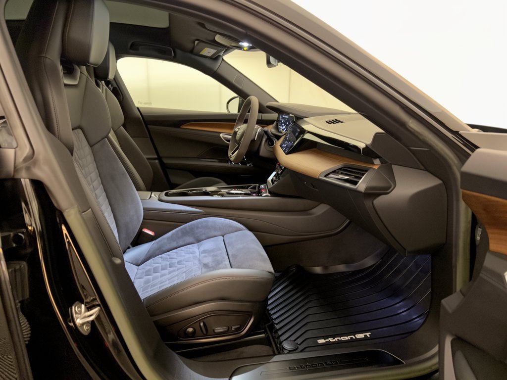 Certified 2023 Audi e-tron GT Premium Plus AWD/4WD image 30