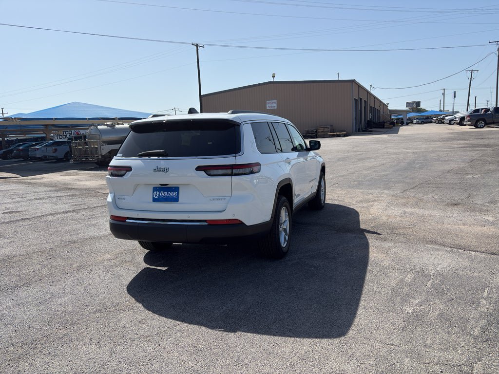 New 2026 Jeep Grand Cherokee L Laredo AWD/4WD image 5