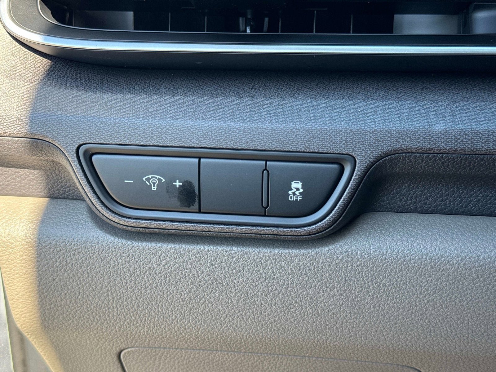 New 2026 Kia Carnival EX FWD image 29