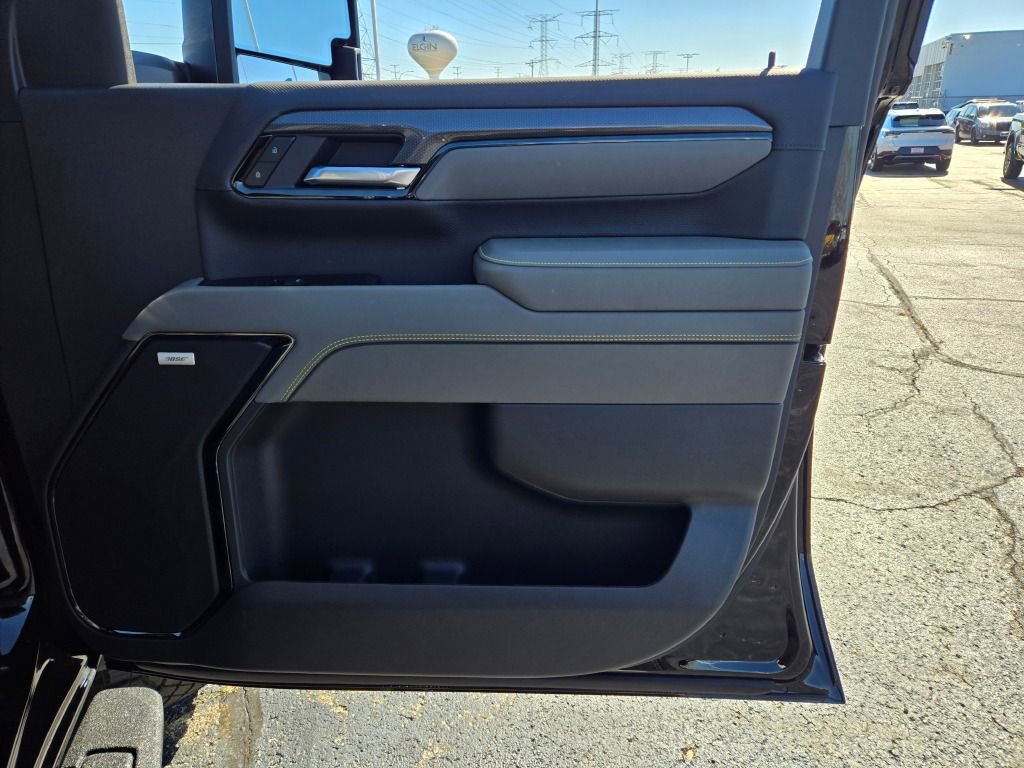 New 2026 Chevrolet Silverado 2500 ZR2 image 9
