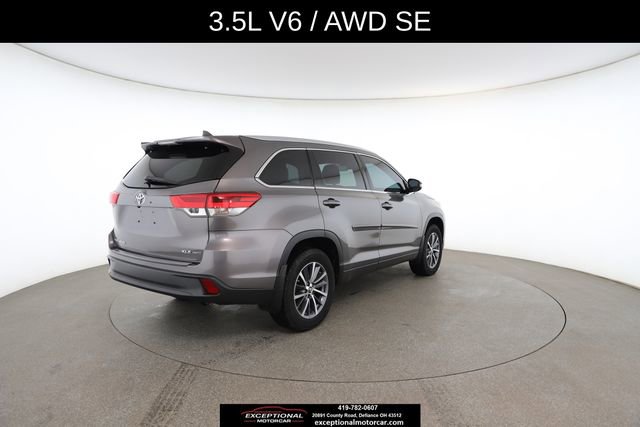 Used 2018 Toyota Highlander XLE image 18